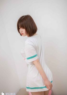 a级特黄一级一大片多人_蓝光超清在线观看