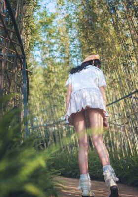 边做边流奶水的人妻_1080高清完整版播放